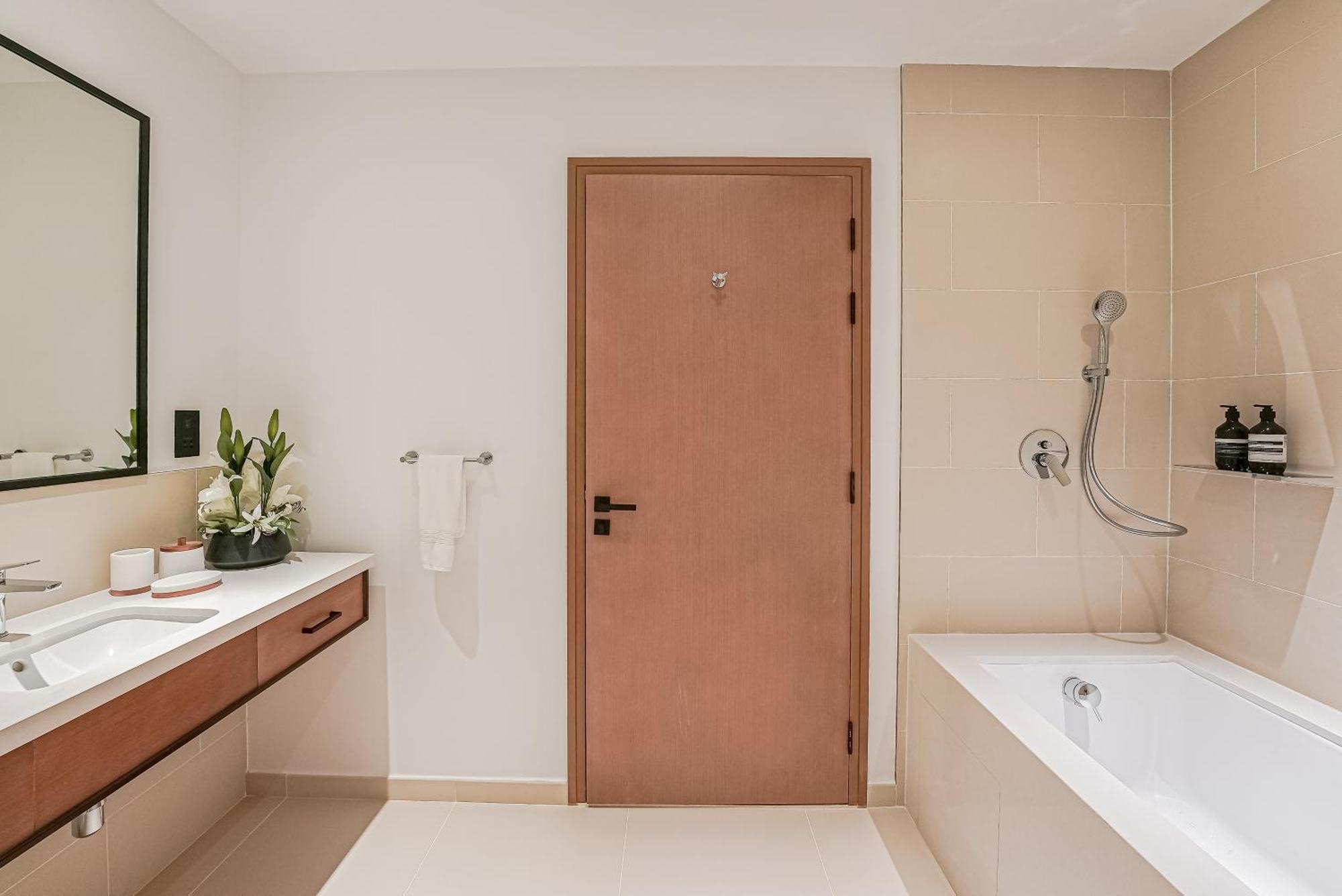 Modern 2Br High Floor Haven In Vida Dubai Marina Appartement Buitenkant foto