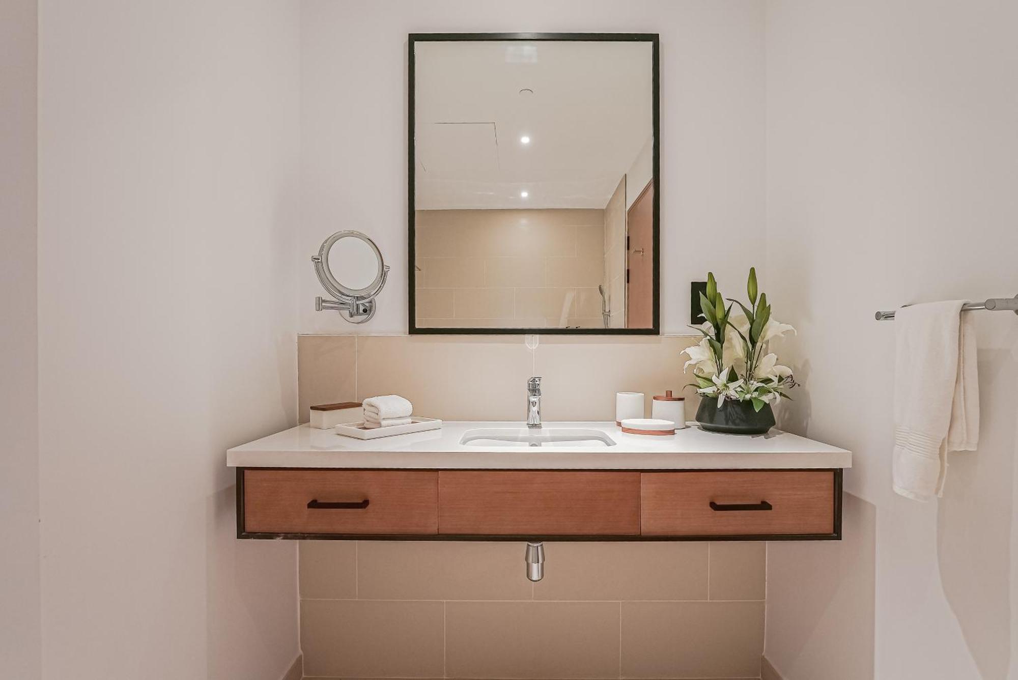 Modern 2Br High Floor Haven In Vida Dubai Marina Appartement Buitenkant foto
