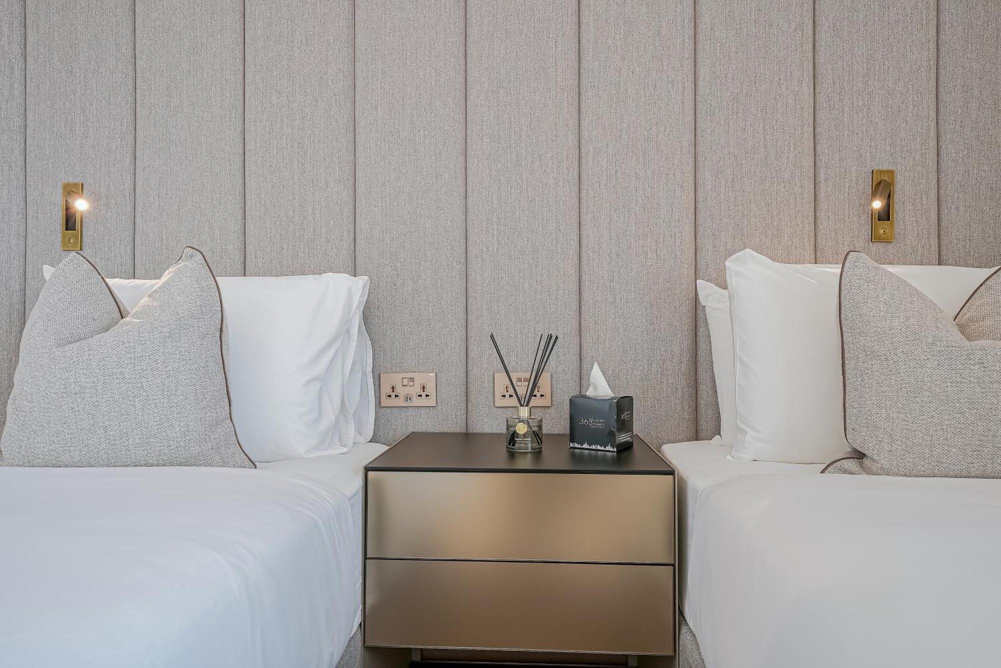 Modern 2Br High Floor Haven In Vida Dubai Marina Appartement Buitenkant foto
