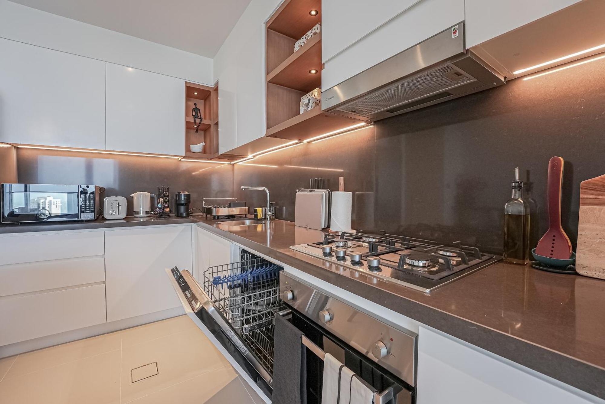 Modern 2Br High Floor Haven In Vida Dubai Marina Appartement Buitenkant foto